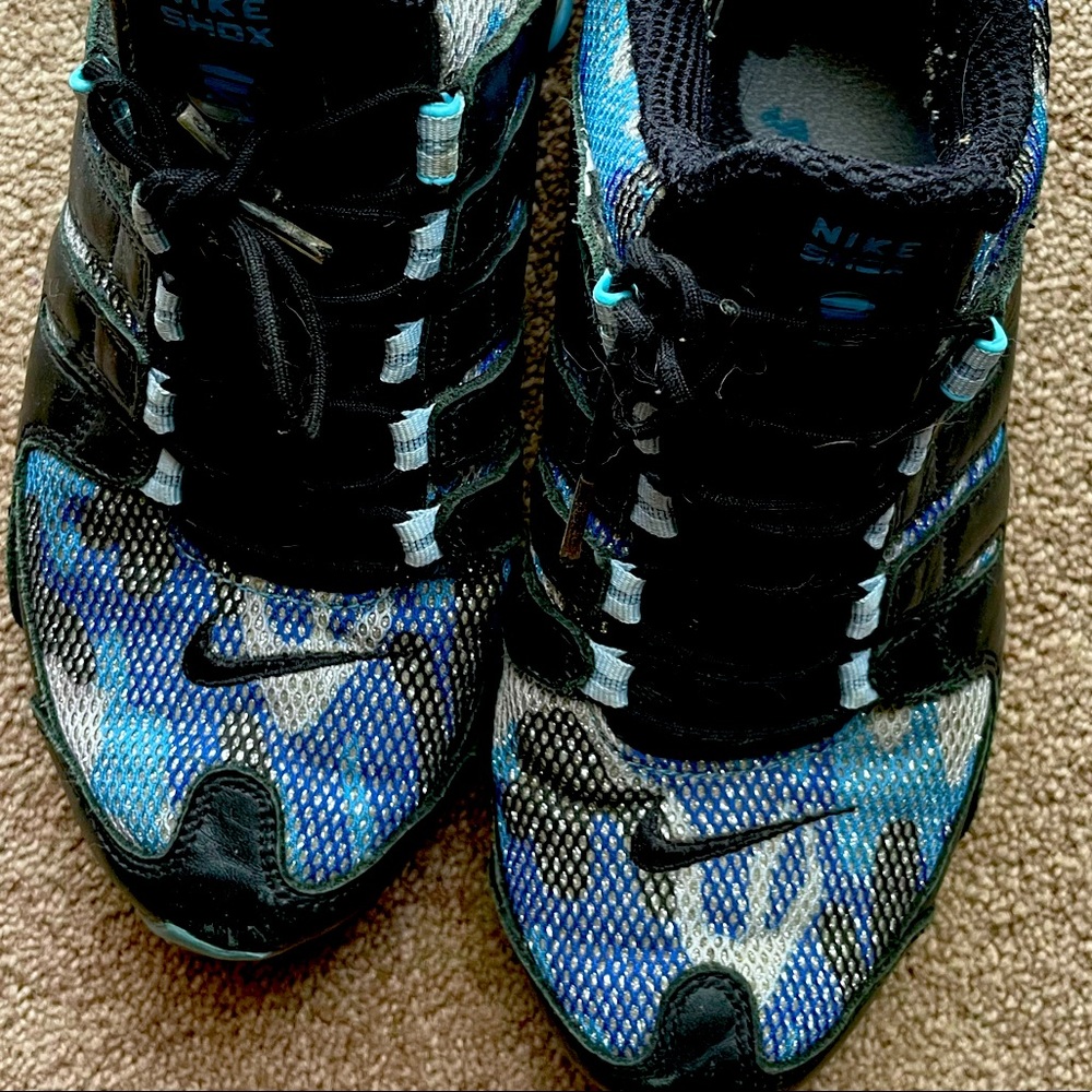 Size 9.5 Nike Shox Black with blue glitter camo